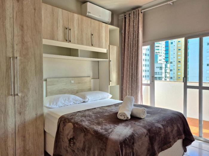 CURTA! |208| 2Q Quadra Mar no Centro de BC