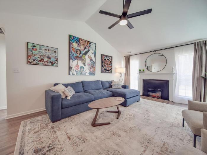 Fully Updated Cozy 3 BR Ranch Escape -WWC- Airport