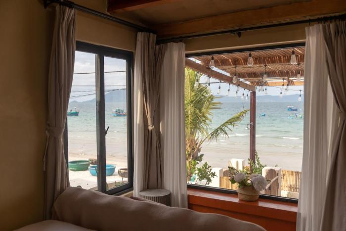 Sunrise Room