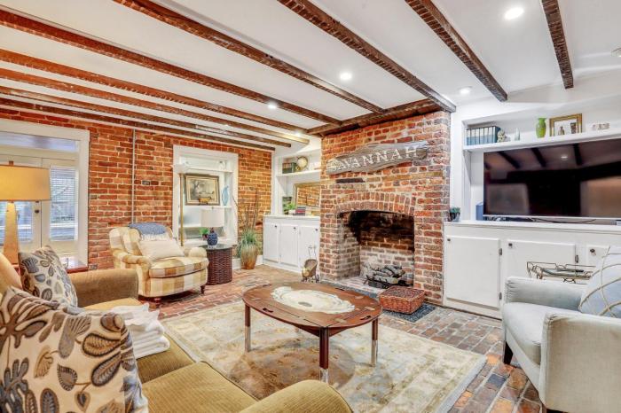 Southern Belle Garden by Lucky Savannah