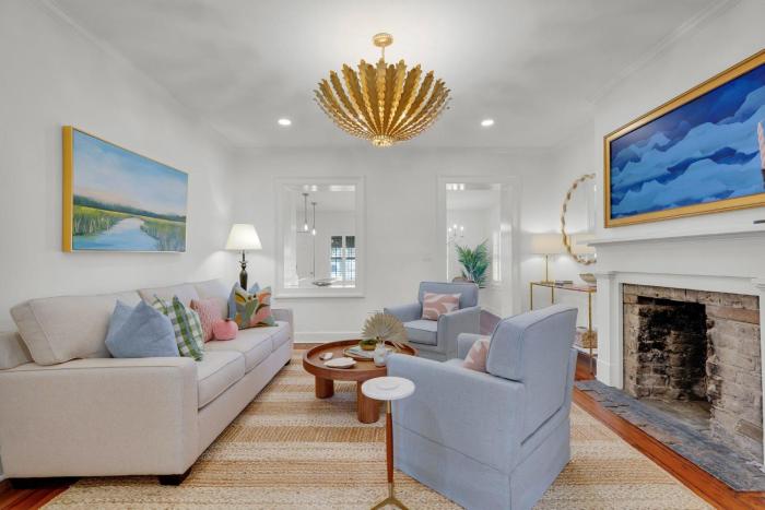 Peachy Palm by Lucky Savannah