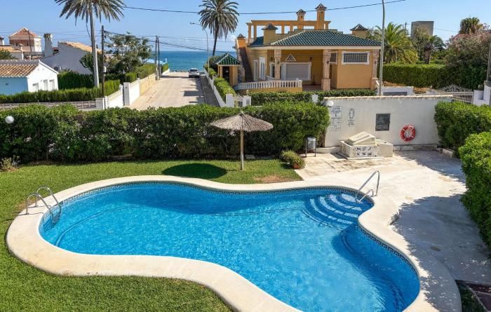 2 Bedroom Beautiful Apartment In Dénia