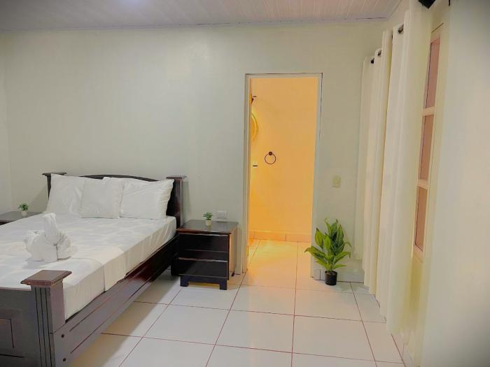 Paradise Island Hostal