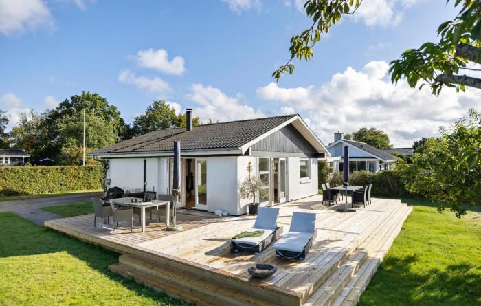 3 Bedroom Stunning Home In Karrebæksminde