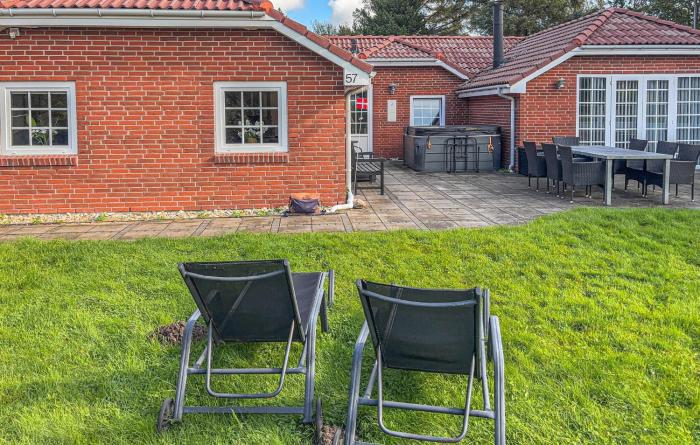 Nice Home In Blåvand With Sauna