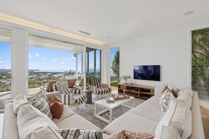 Coastal Panorama - Spectacular Views, Sleeps 8