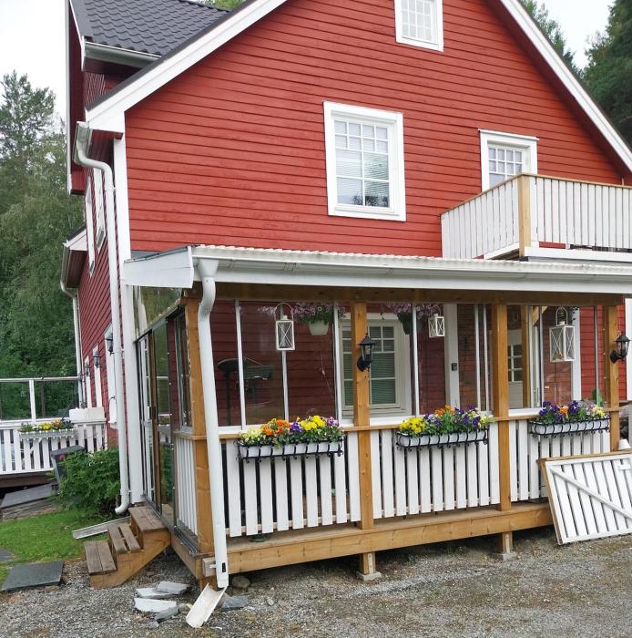 Stor villa i lantlig miljö i Torvallaby Östersund Jämtland