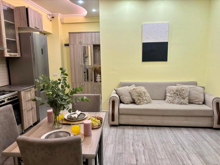 Luxury 2 Bedroom Apartment with Parking & Mtatsminda View Alexidze 13