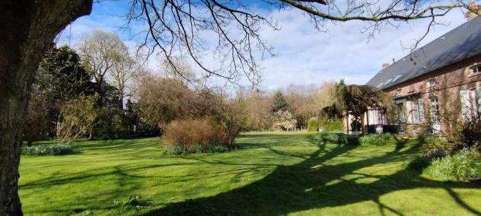 Chalet 15 pers écologique et moderne de 7 chambres à 15 km de la mer