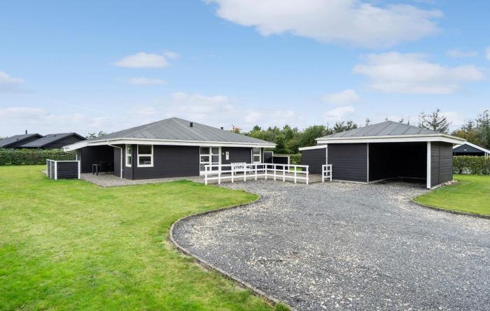 Nice Home In Tarm With Sauna