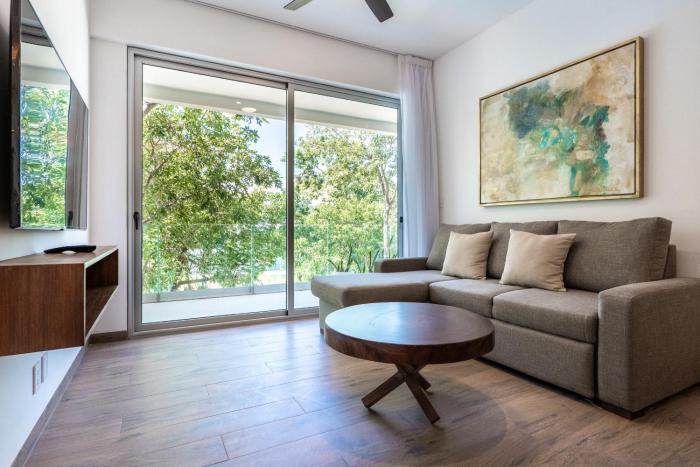 Ocean Whispers TL A206- One bedroom