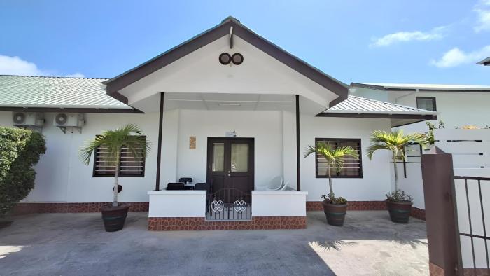 Roche Kerlan Apartments