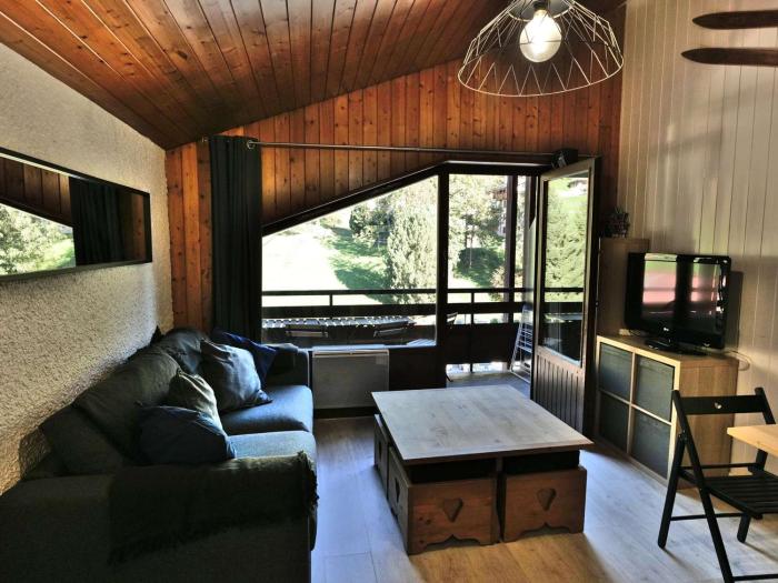 Superbe Studio Mezzanine Rénové au Cœur du Grand Bornand – 4 Couchages, Balcon, Proche Commerces et Ski - FR-1-458-162