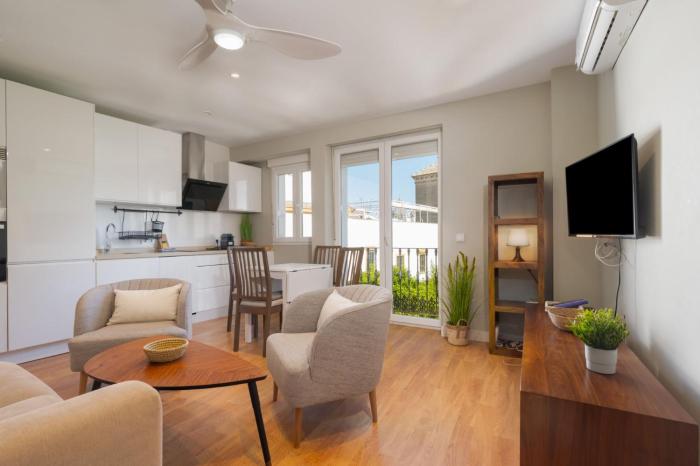 Apartment with views -Santa Isabel Square- 2Bd1Bth