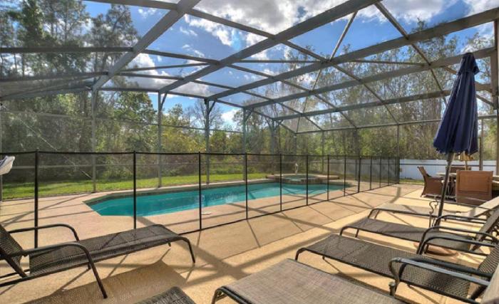 Luxurious 5BR Watersong Resort Villa | Private South-Facing Pool and Spa