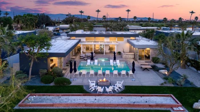 Sleeps 28 Putting Green Bocce Ball Near Coachella Polo Villas Sol