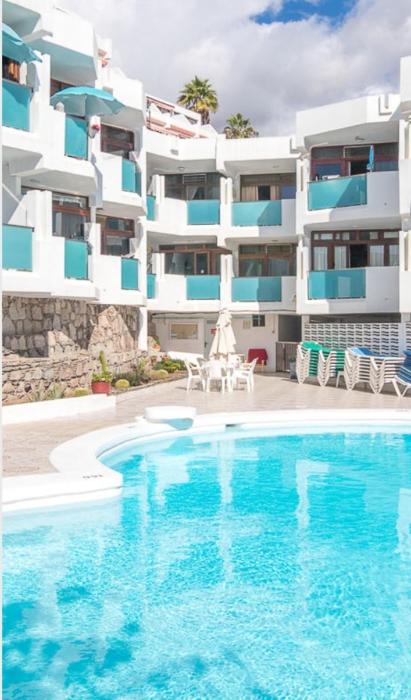 Apartment Holiday Bonanza