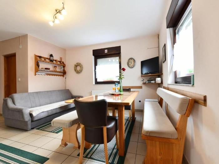 Holiday Apartment Vukovi - Three Bedroom Holiday Home With Terrace