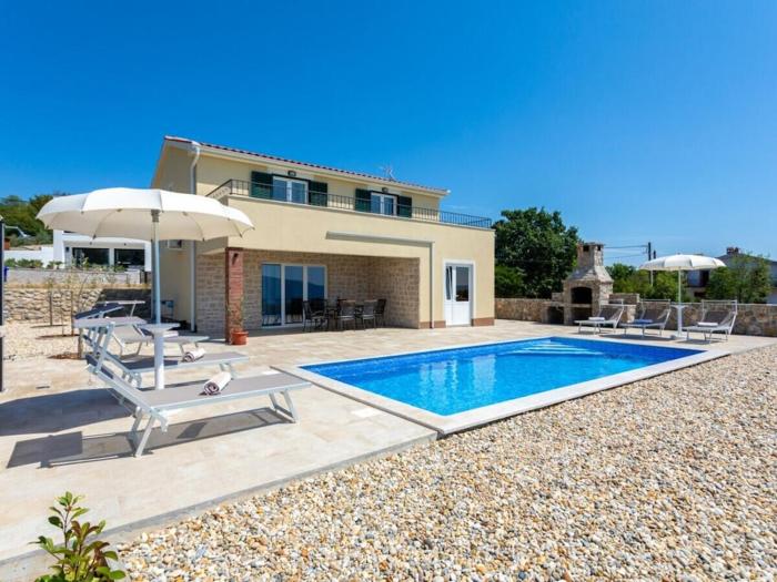 Villa in Krk with swimming pool