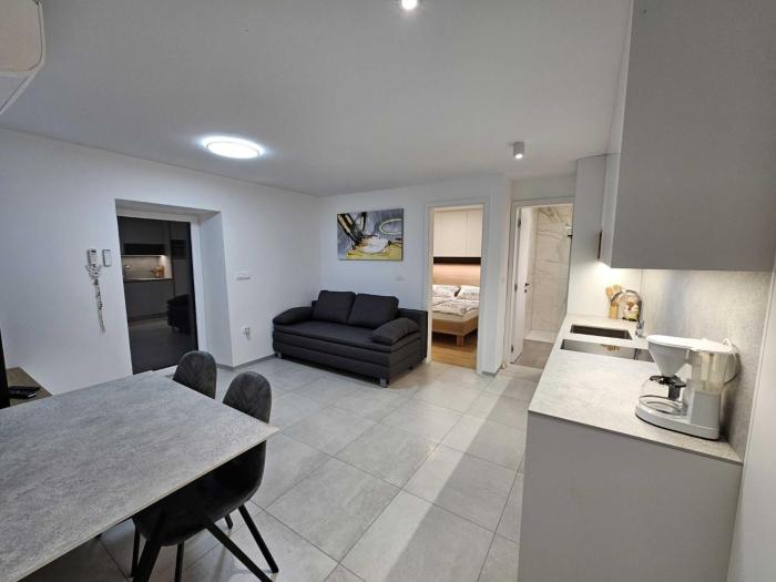 Portoroz Apartment with Sea View and Hot-Tub - One Bedroom Apartment with Sea View and Terrace