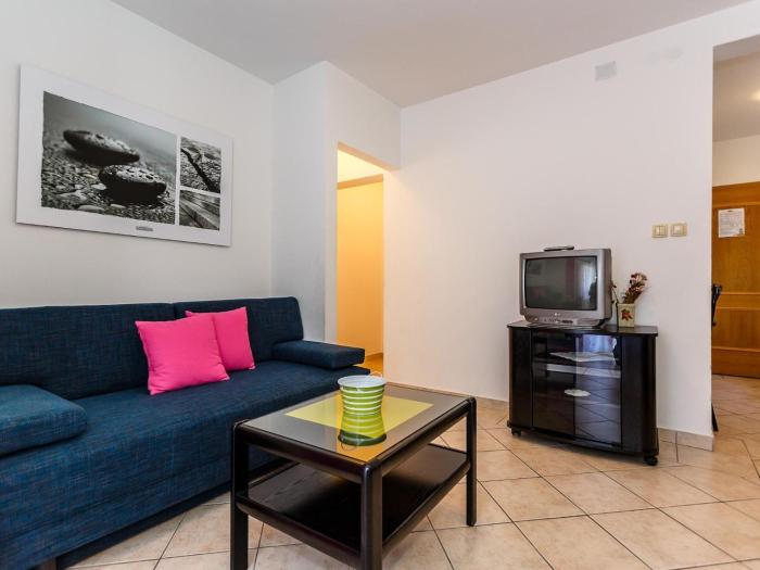 Comfortable and Sunny Krk Apartment - One Bedroom Apartment with Terrace