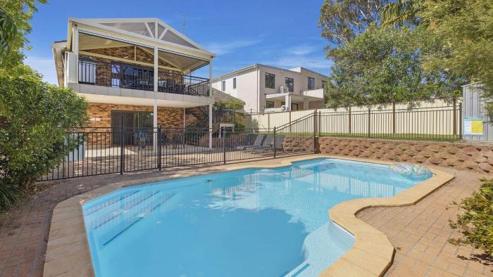 Sunset On View - Picturesque Coastal Setting With Pool