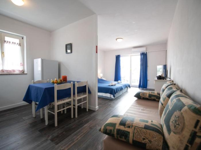 Studio Apartment With Balcony A1