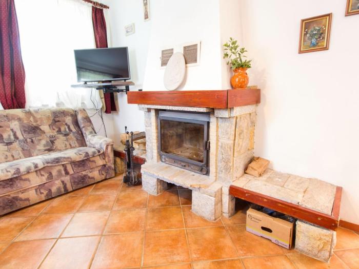 Rustic Charm Cottage Country House with Sauna - Five Bedroom Holiday Home with Sauna