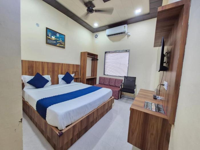 Hotel RK Residency Near,Prem mandir,Keli kunj & Bankey bihari Budget hotel in vrindavan
