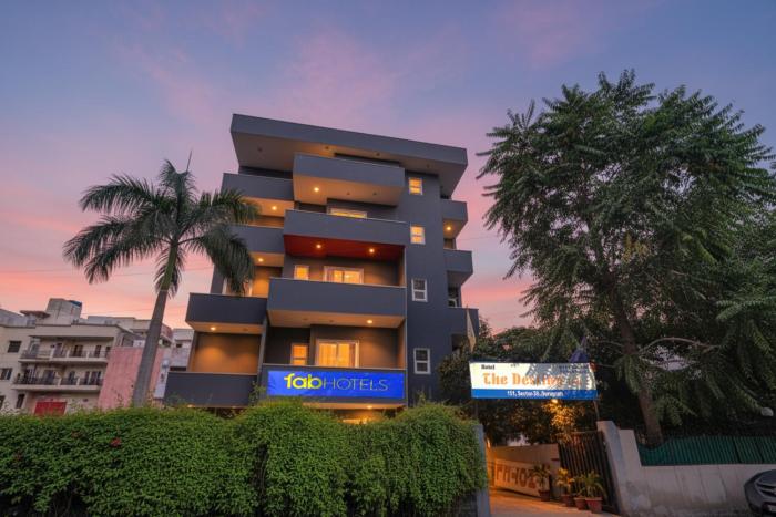 FabHotel Destiny Inn - Nr Medanta Hospital
