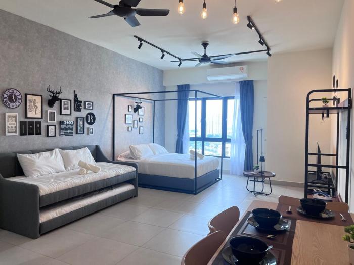Near MMU UOC Couple 2pax Studio Modern Home