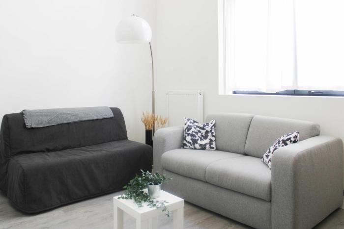 Duplex adjoining the Eiffel hall