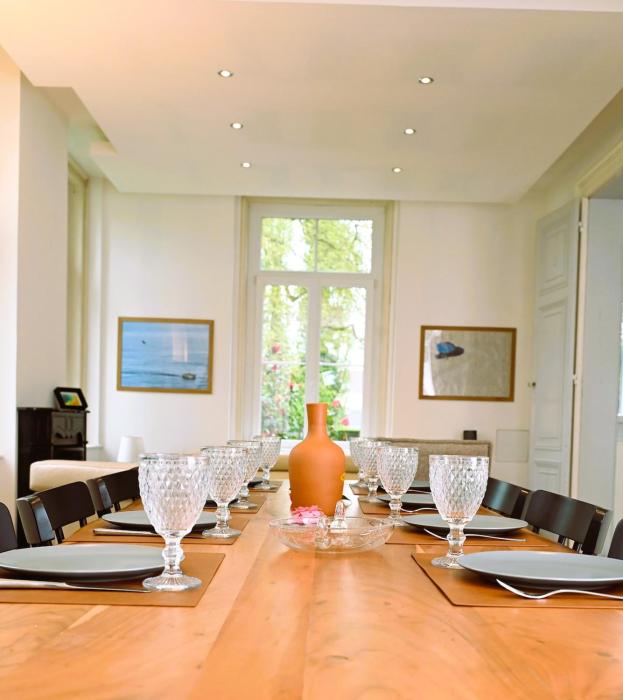 Spacieux appartement de standing avec jardin