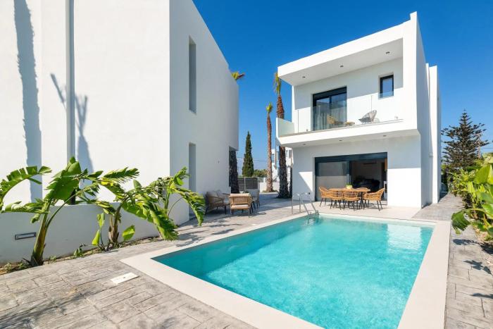 Davlakos Apartments Rea