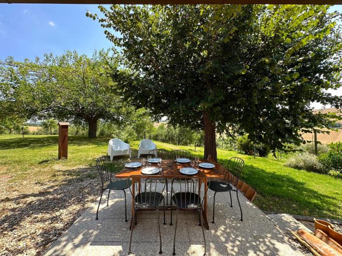 Rustic Countryhouse Escape with Dream Pool