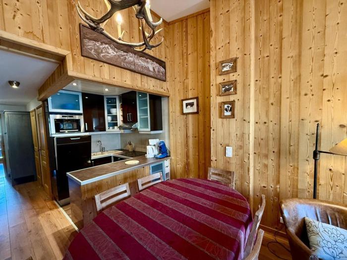 Duplex 4 pièces, 3 chambres, proche des pistes, vue montagne - FR-1-449-24