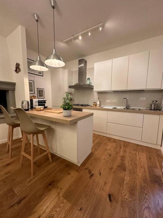 Green House Florence 10 min