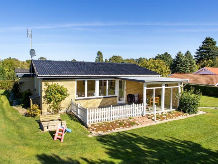 Holiday Home Johanna - 400m from the sea by Interhome