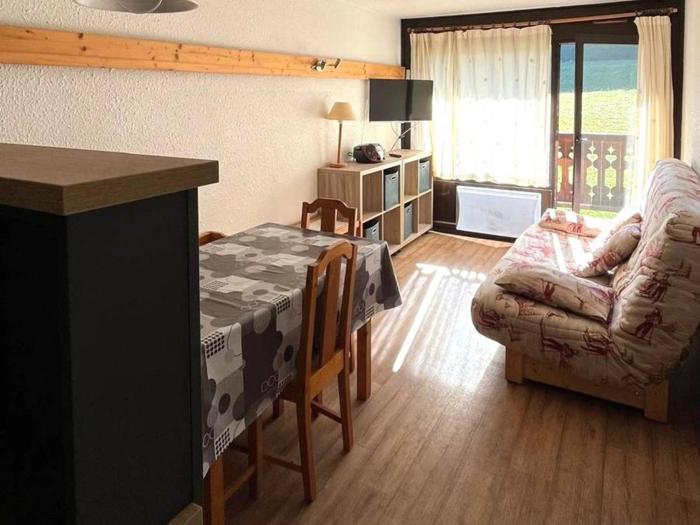 Studio cabine lumineux aux Gets, 4 pers, proche piste et commerces, parking privé - FR-1-802-58