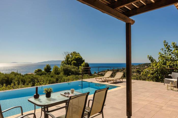 Spartia Bay Cottage by Vintage Travel