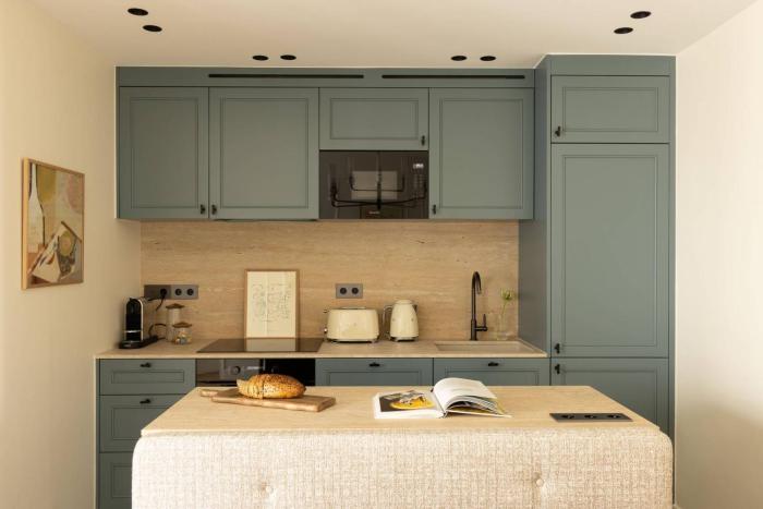 Luxurious Residence Saint Honore by onefinestay