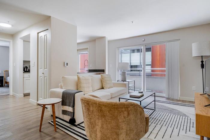 Blueground South Lake view nr Lake SEA-877