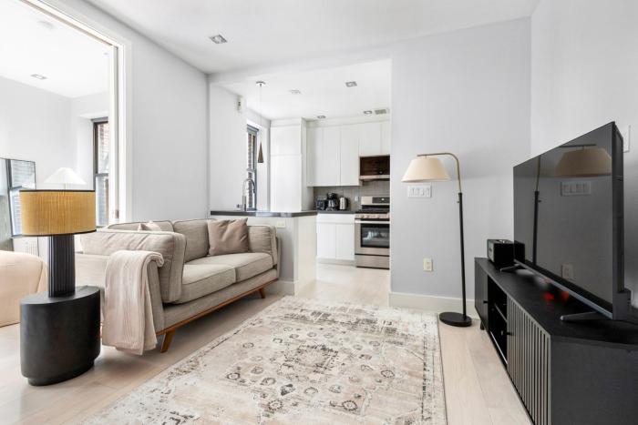 Blueground Lower East Side rooftop nr Tenement Museum NYC-2052