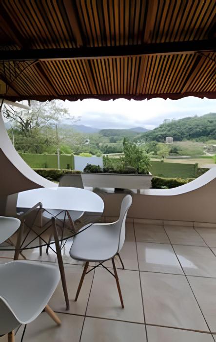 Casa Central ao lado do Zoo!