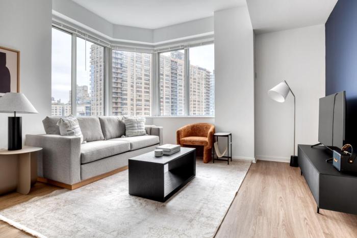 Blueground Lincoln Square fitness center nr Riverside Park NYC-846