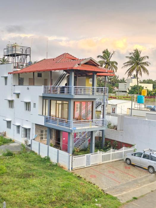 Evergreen Shola View