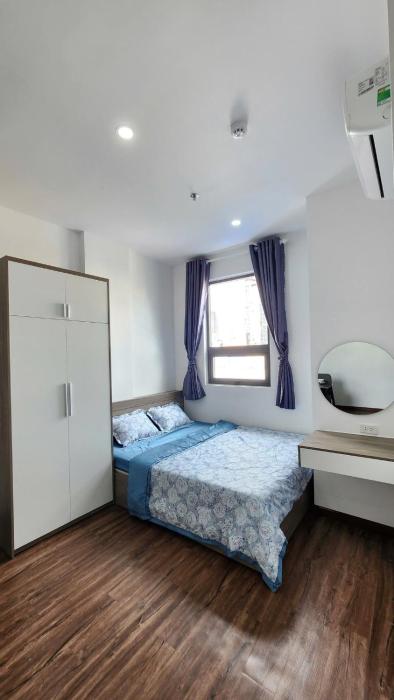 white palace apartment