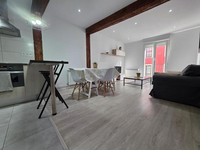 C01A08 Apartamento en santander by R2R Consulting