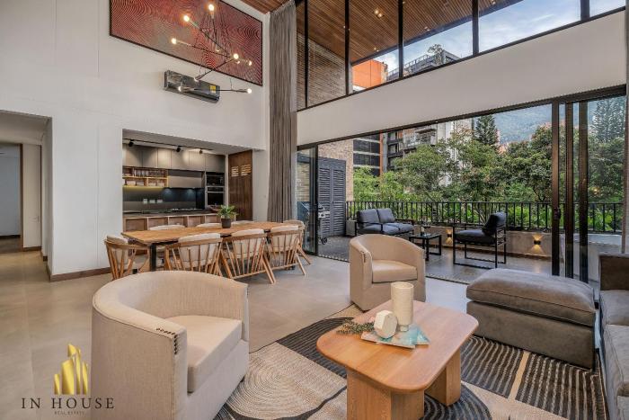 Morph 401 - Modern apt High Ceilings BBQJacuzzi