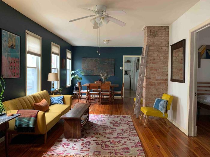 Sunny & spacious pied-à-terre by & Proctors!